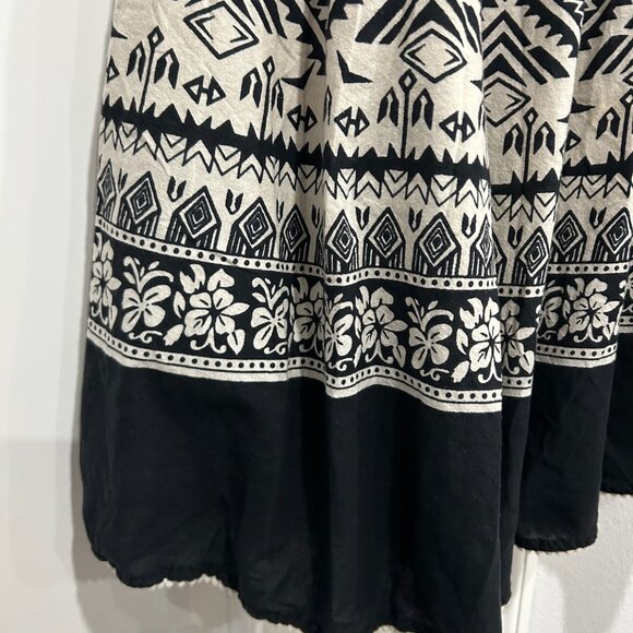 J Gee Boho Black & White Tribal Elastic Waist Asymmetrical Skirt Size L Flowy - Picture 4 of 9
